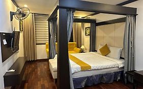 Hanoi Cozy Legend Hotel